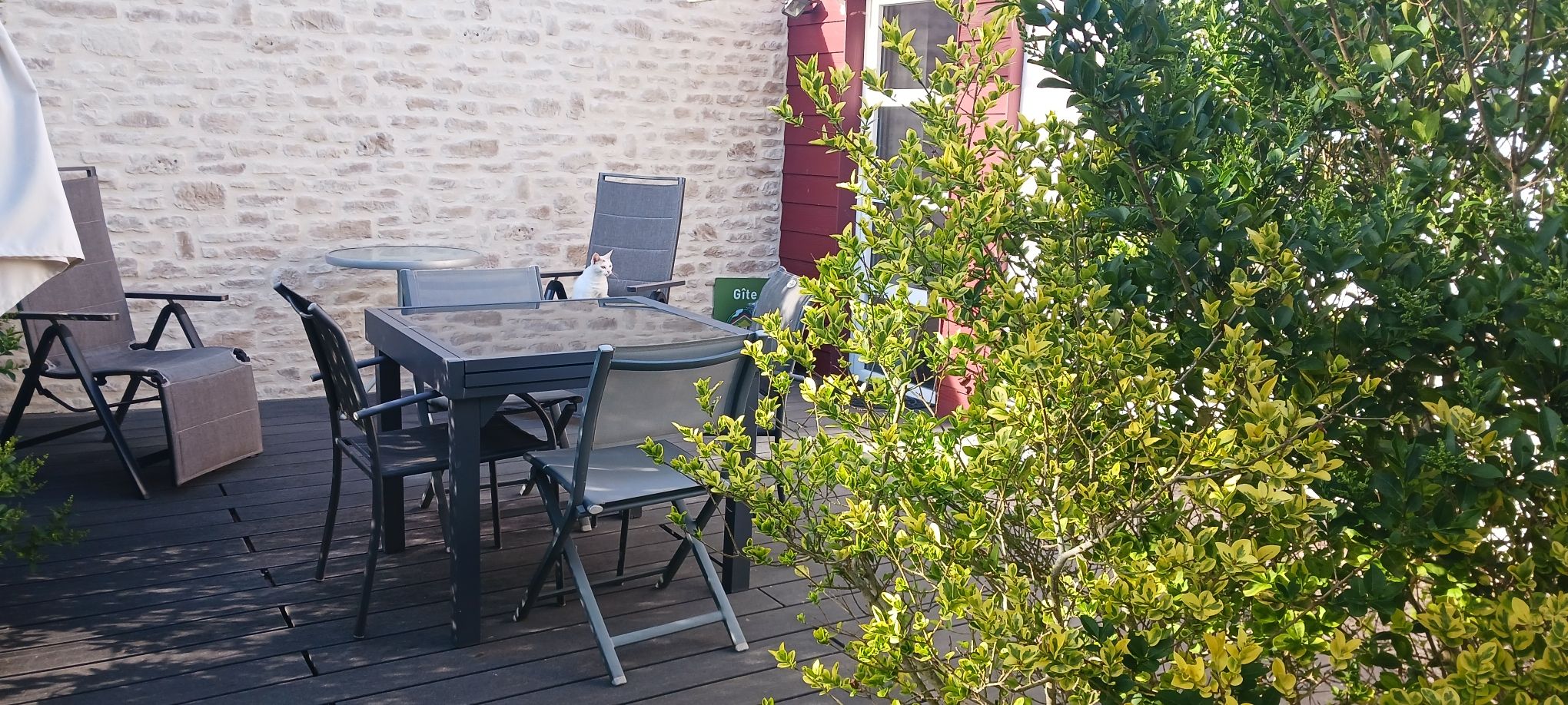 Les prés de la reine : La Maison du Jardin Climatisée