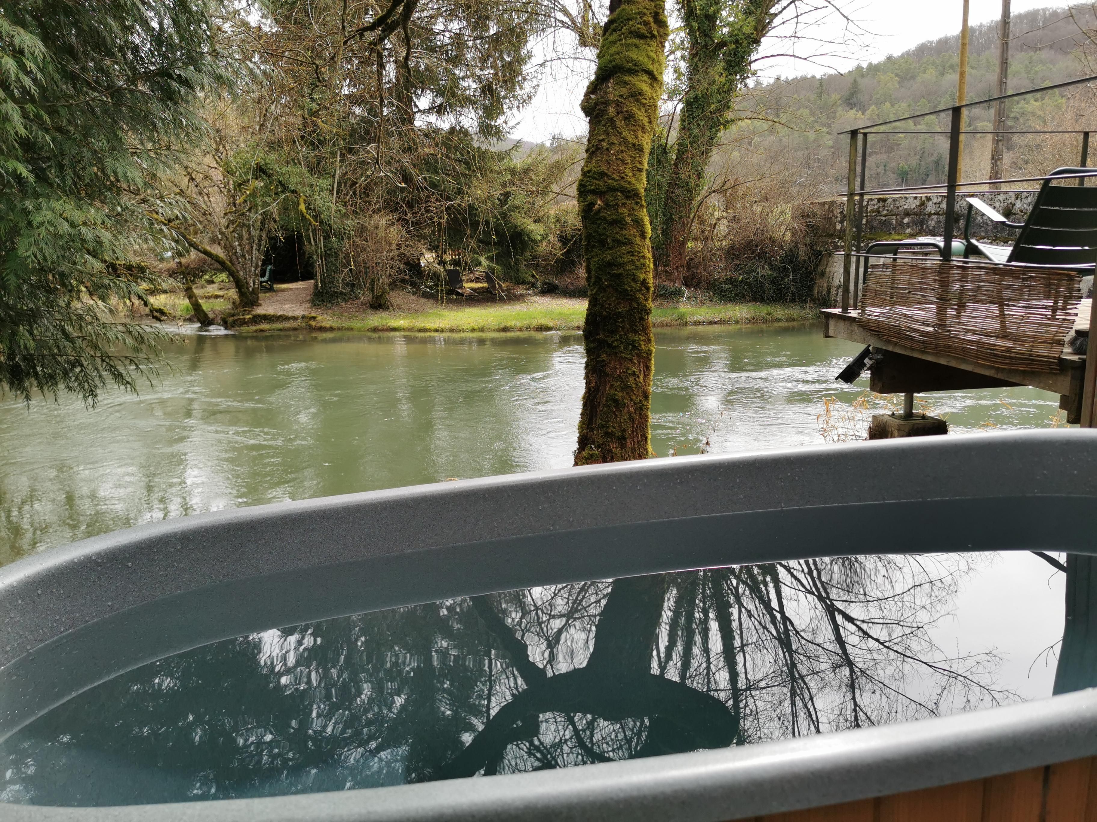 Cabane Spa du Pont de l'Ignon - Gîtes de France