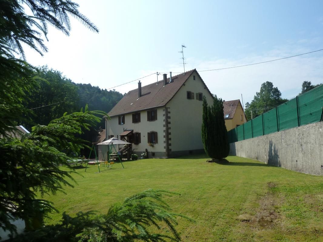 Maison vue du jardin
