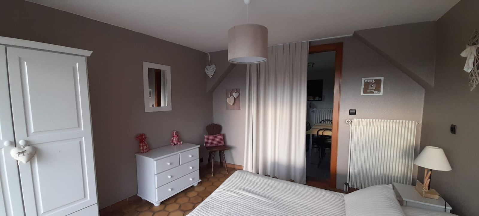Chambre 2 personnes vue terrasse