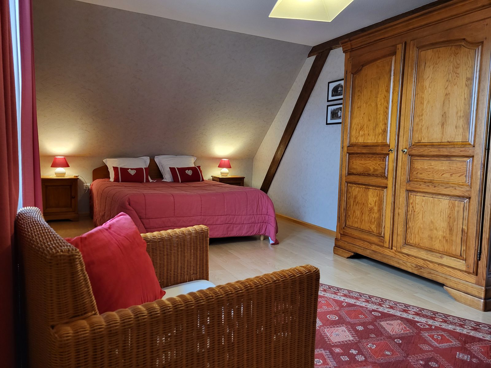 Chambre (24 m2) literie 160 / 200