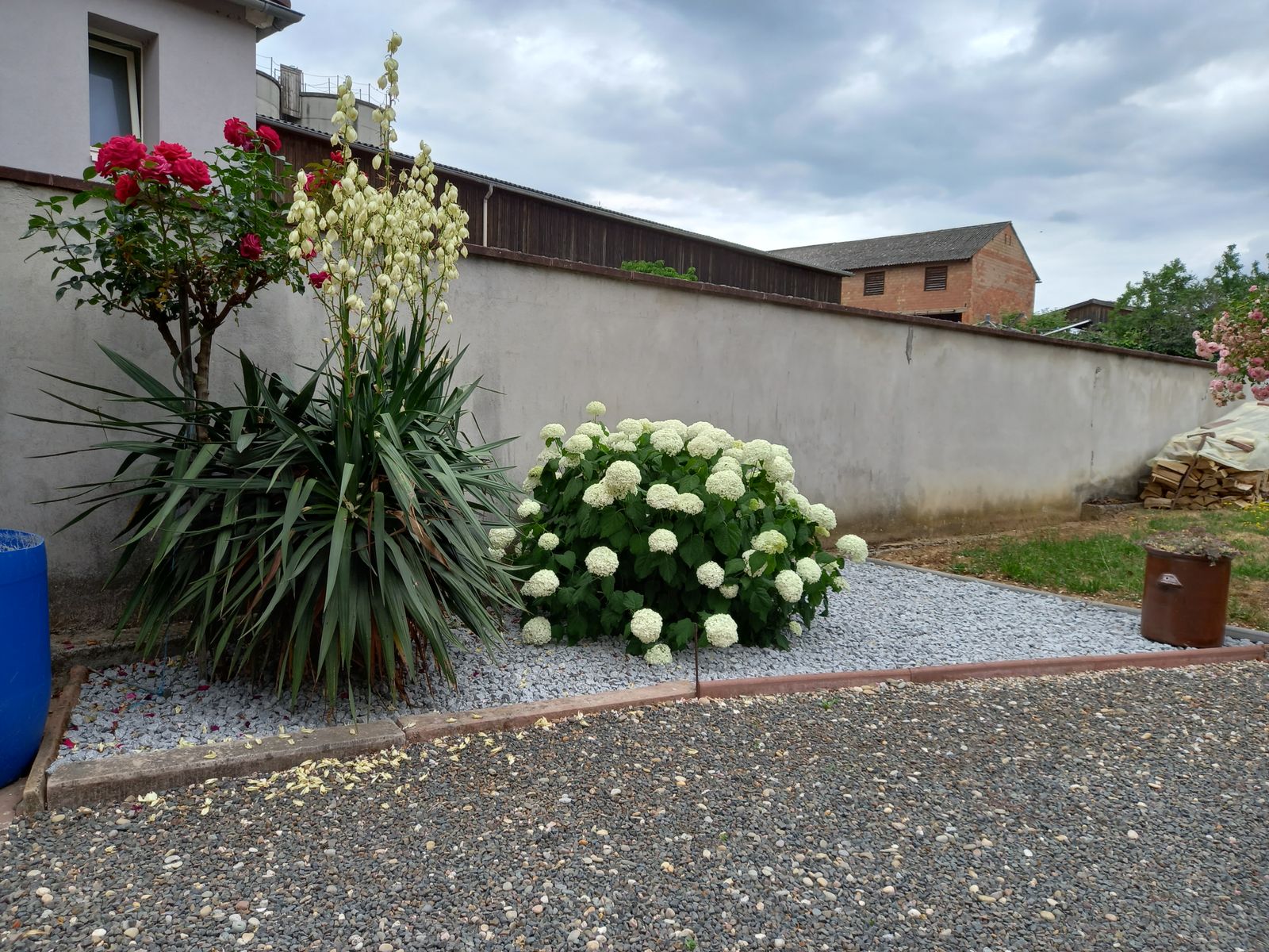 fleurissement extérieur gîte