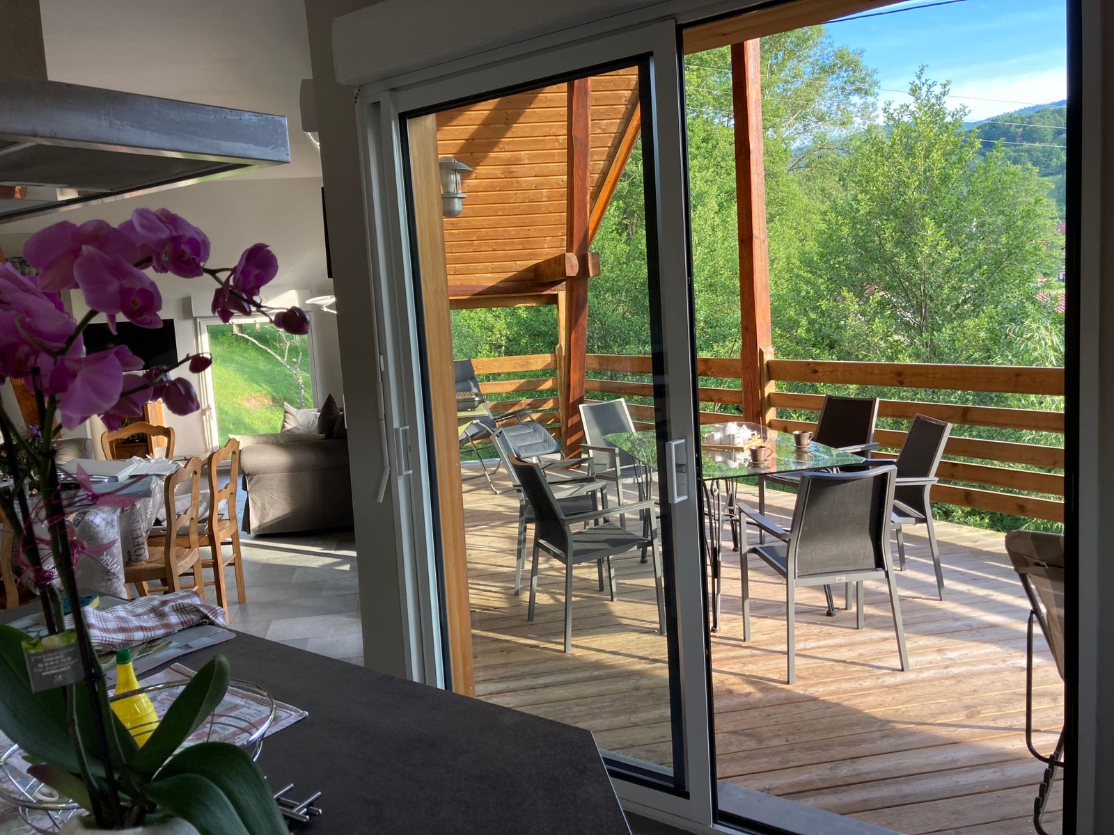 gîte largement ouvert sur l'extérieur