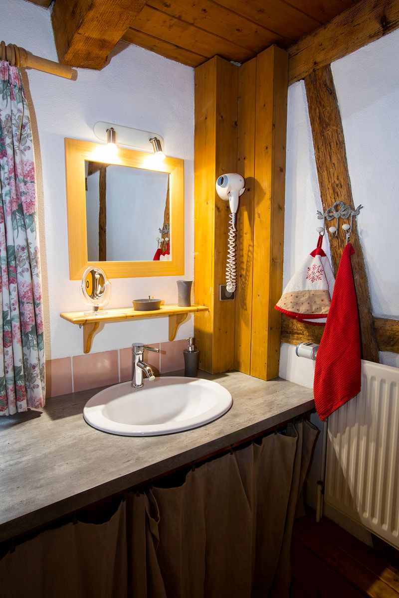 La salle de bain à l´étage