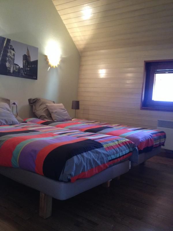 Chambre 01 : 2 lits 1.90x0.90