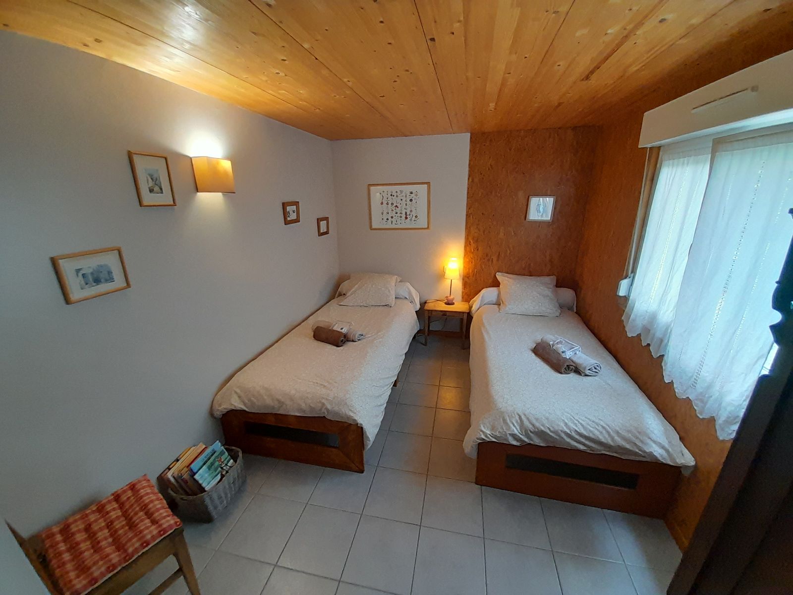 2e chambre avec 2 lits simples 90*200