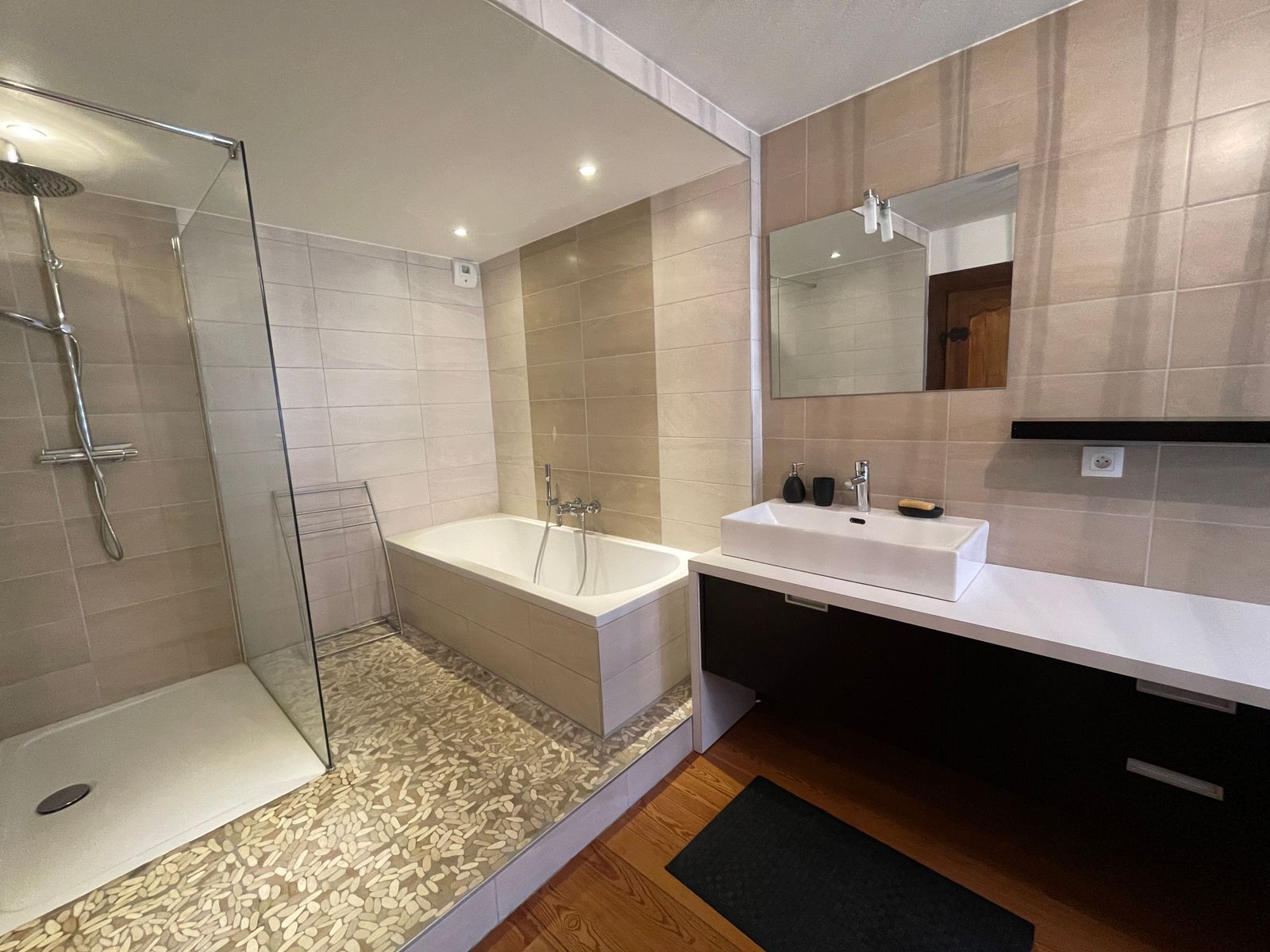 Baignoire et douche