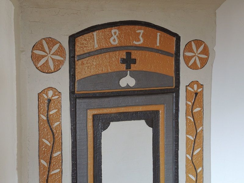 pierre de l'ancien foyer datée de 1831