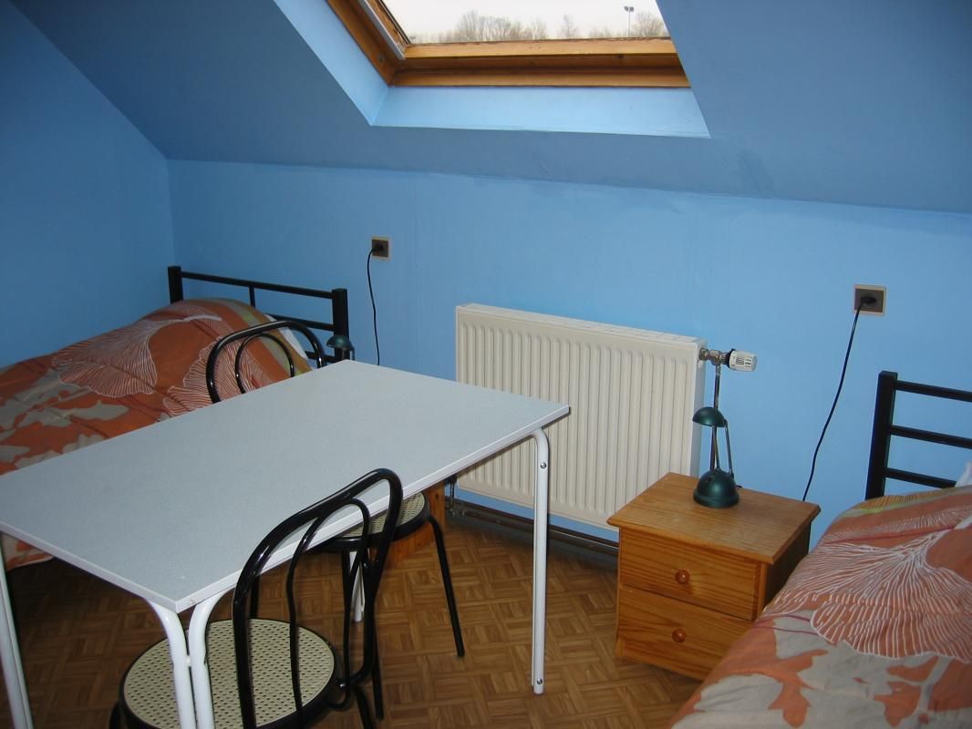 chambre à 2 lits dans bat;2