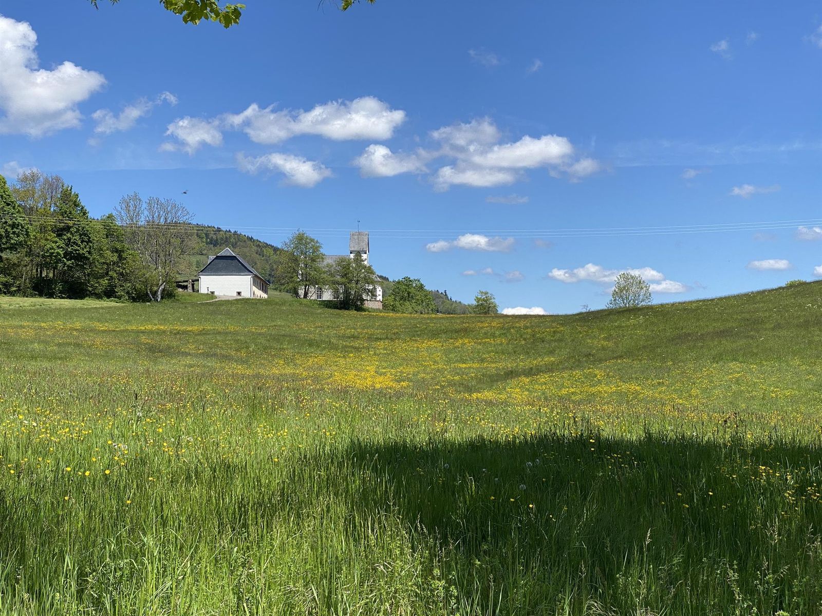 Fermedescerisiers_chapelle