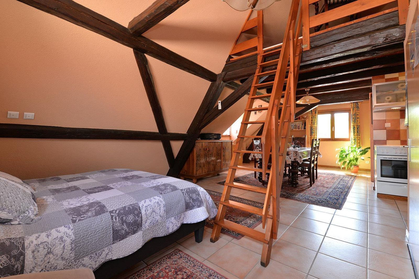 Couchage et montée mezzanine