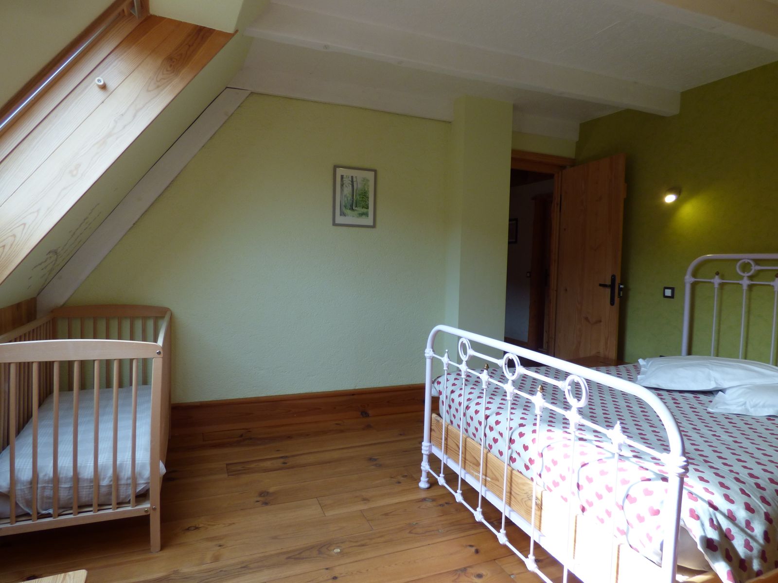 chambre printemps avec petit lit