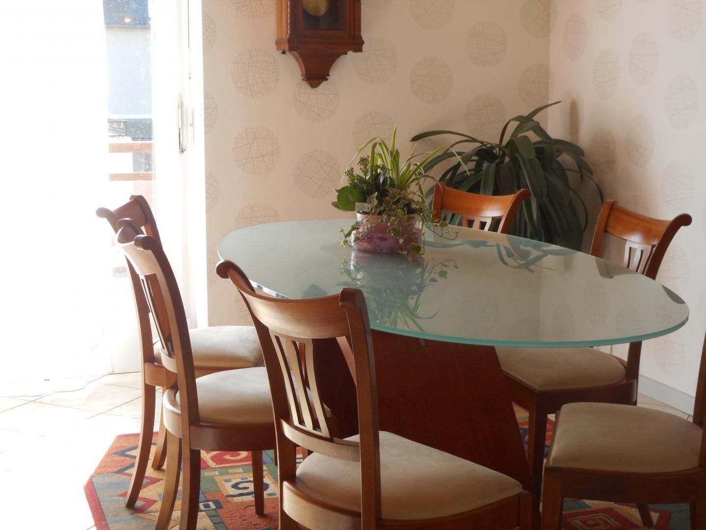 68g1850_table a manger