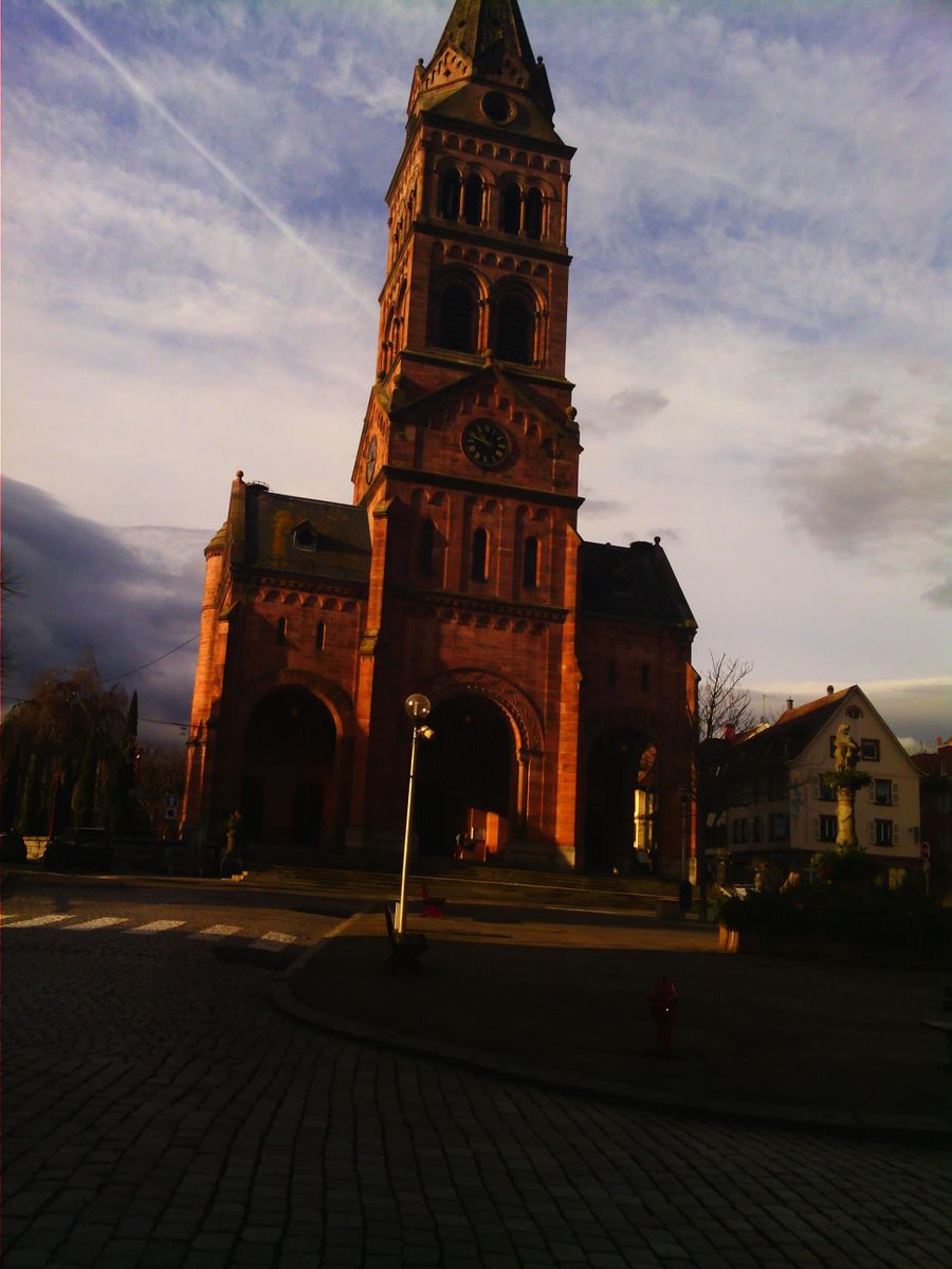 68g1850_facade eglise