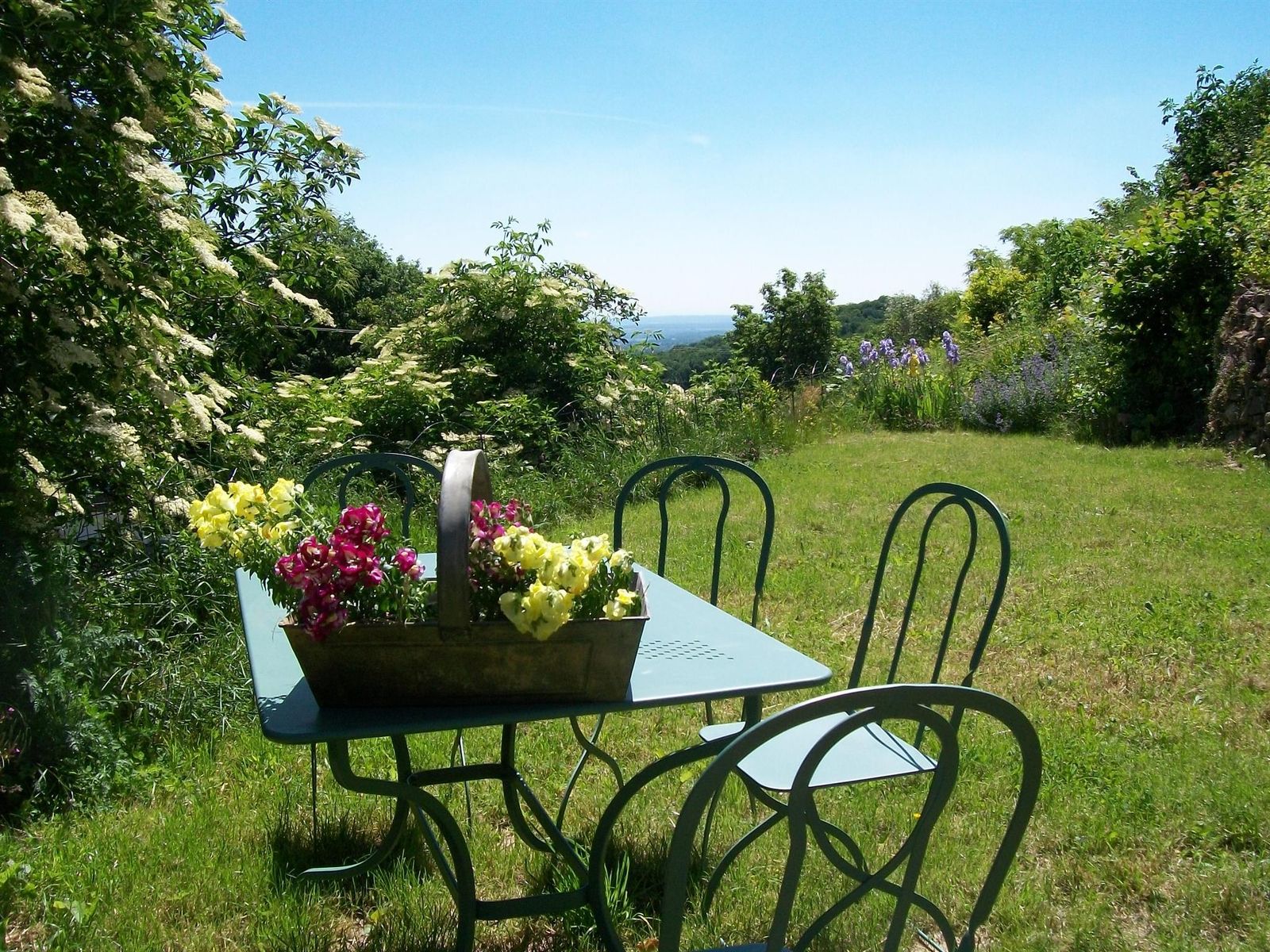 Table et chaises de jardin