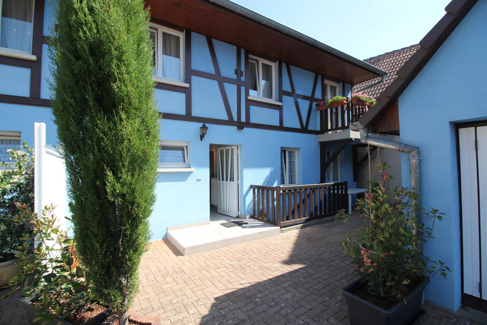 Vue Facade et Patio