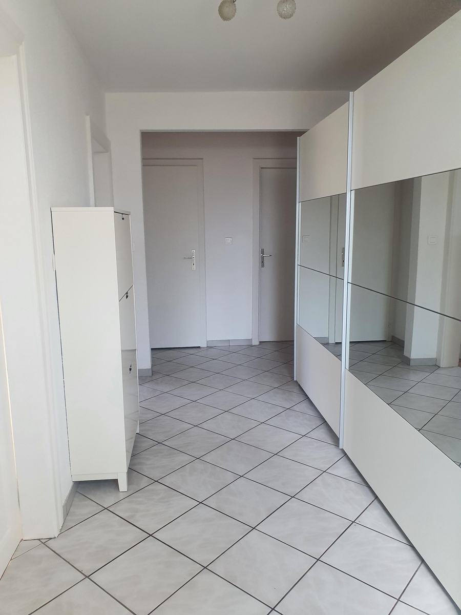 entrée / couloir / armoire / meuble à chaussures